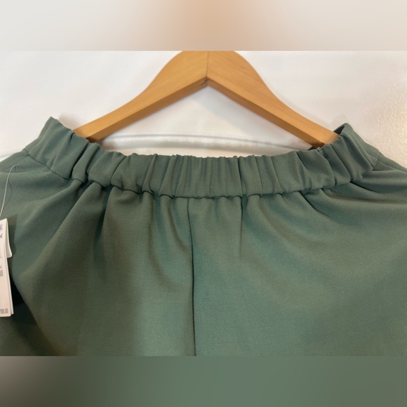 NORDSTROM
Flat Front Wide Leg Knit Pants in Green Duck - Picture 8 of 8